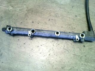 bontott FIAT STILO Porlasztó Sor / Híd