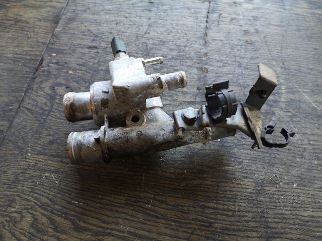 bontott FIAT STILO Termosztátház