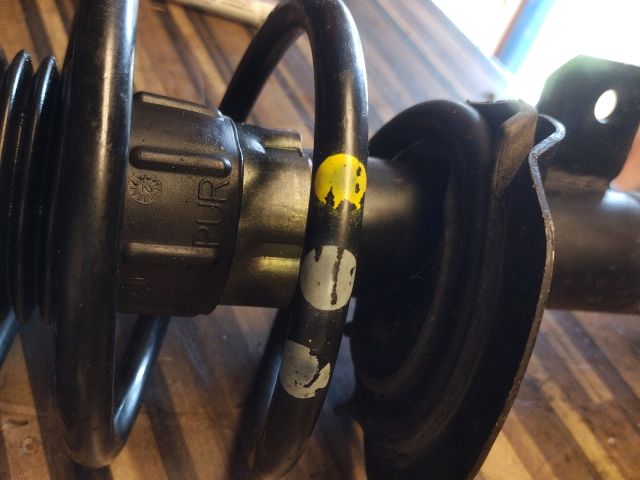 bontott FIAT STILO Jobb első Gólyaláb (Lengécsillapító, Rugó)