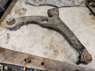 bontott FIAT STILO Bal első Lengőkar