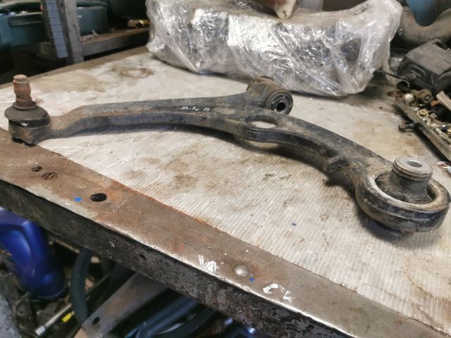 bontott FIAT STILO Bal első Lengőkar