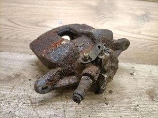 bontott FIAT STILO Bal első Féknyereg Munkahengerrel