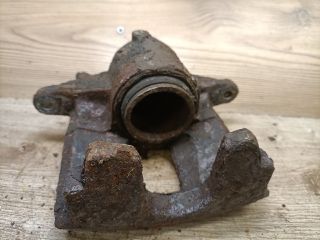 bontott FIAT STILO Bal első Féknyereg Munkahengerrel