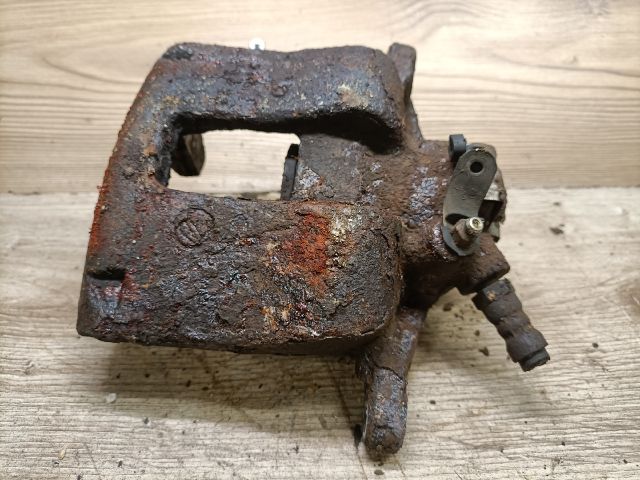 bontott FIAT STILO Bal első Féknyereg Munkahengerrel