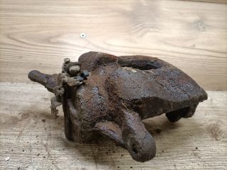 bontott FIAT STILO Bal első Féknyereg Munkahengerrel