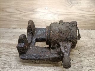 bontott FIAT STILO Bal első Féknyereg Munkahengerrel