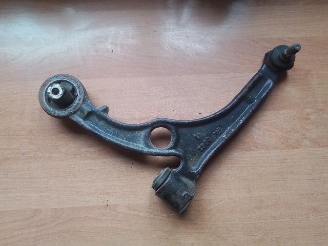 bontott FIAT STILO Bal első Lengőkar