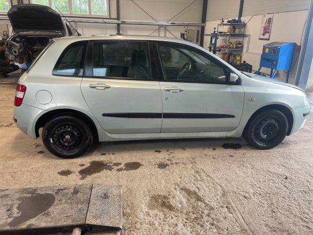 bontott FIAT STILO Felső Motorburkolat