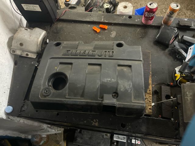 bontott FIAT STILO Felső Motorburkolat