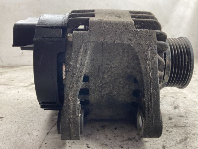 bontott FIAT STILO Generátor