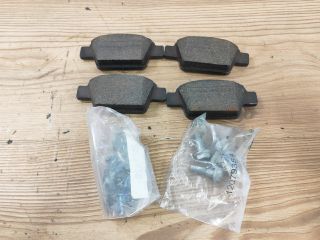 bontott FIAT STILO Hátsó Pár Fékbetét