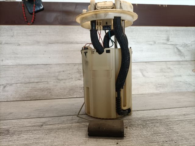 bontott FIAT STILO Üzemanyag Szivattyú