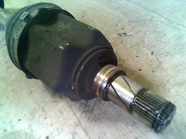 bontott FIAT STILO Bal Féltengely