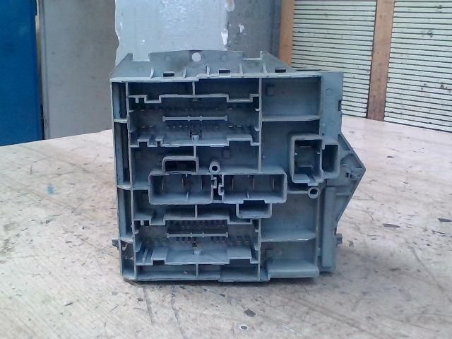 bontott FIAT STILO Biztosítéktábla Motortér