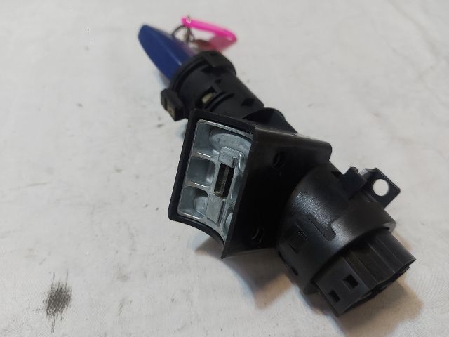 bontott FIAT STILO Gyújtáskapcsoló Házzal