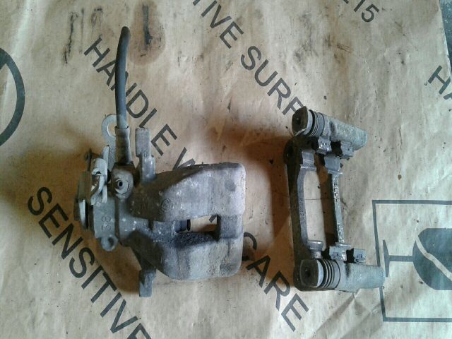 bontott FIAT STILO Jobb hátsó Féknyereg Munkahengerrel