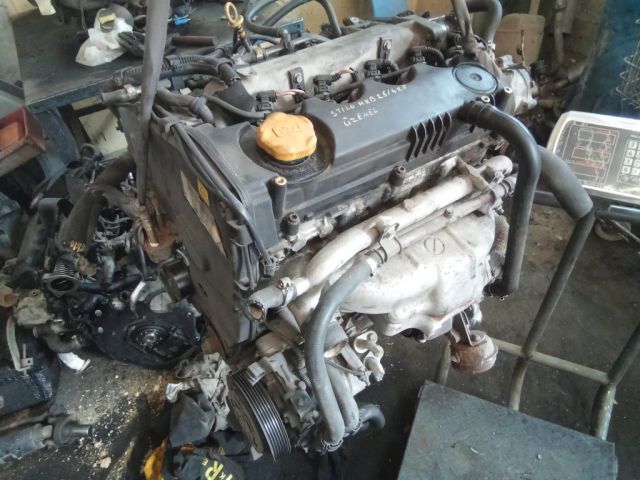 bontott FIAT STILO Motor (Fűzött blokk hengerfejjel)