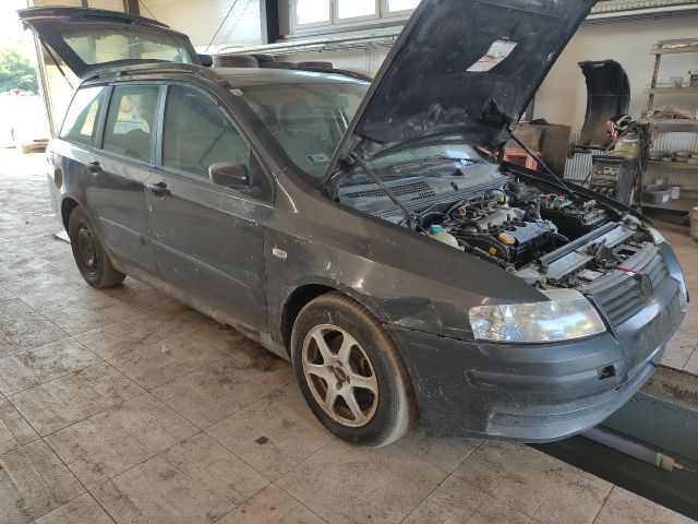 bontott FIAT STILO Tanksapka