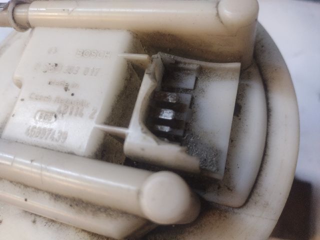 bontott FIAT STILO Üzemanyag Szivattyú