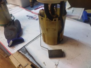 bontott FIAT STILO Üzemanyag Szivattyú