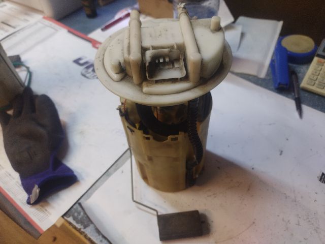 bontott FIAT STILO Üzemanyag Szivattyú