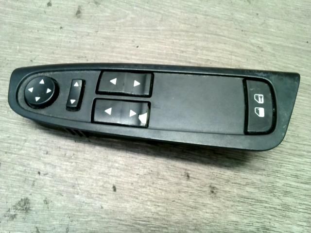 bontott FIAT STILO Ablakemelő és Tükör Kapcsoló