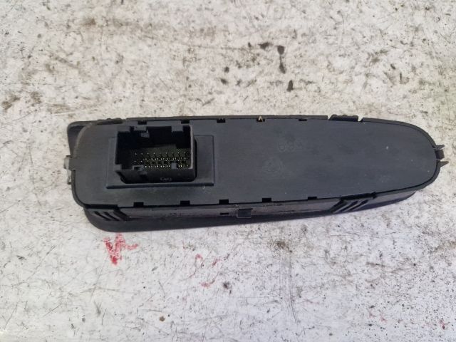 bontott FIAT STILO Ablakemelő és Tükör Kapcsoló