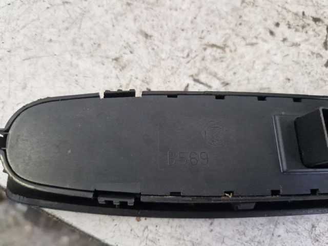 bontott FIAT STILO Ablakemelő és Tükör Kapcsoló