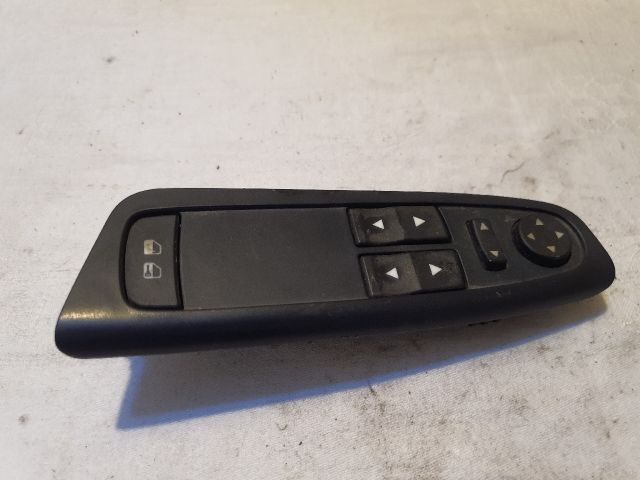 bontott FIAT STILO Ablakemelő és Tükör Kapcsoló