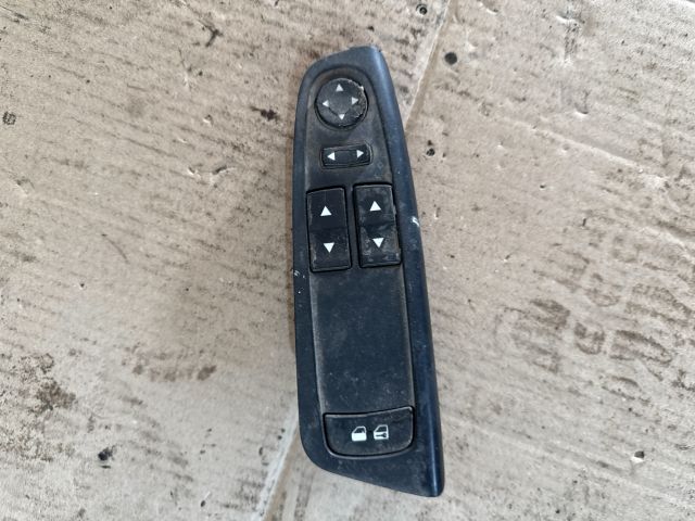 bontott FIAT STILO Ablakemelő Kapcsoló Négyes / Kettes