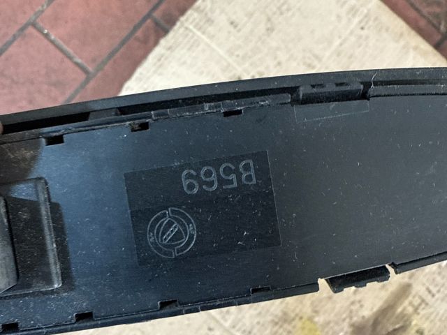 bontott FIAT STILO Ablakemelő Kapcsoló Négyes / Kettes