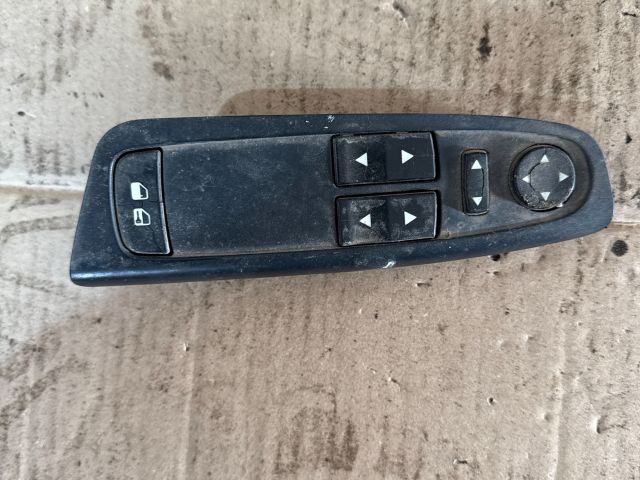 bontott FIAT STILO Ablakemelő Kapcsoló Négyes / Kettes