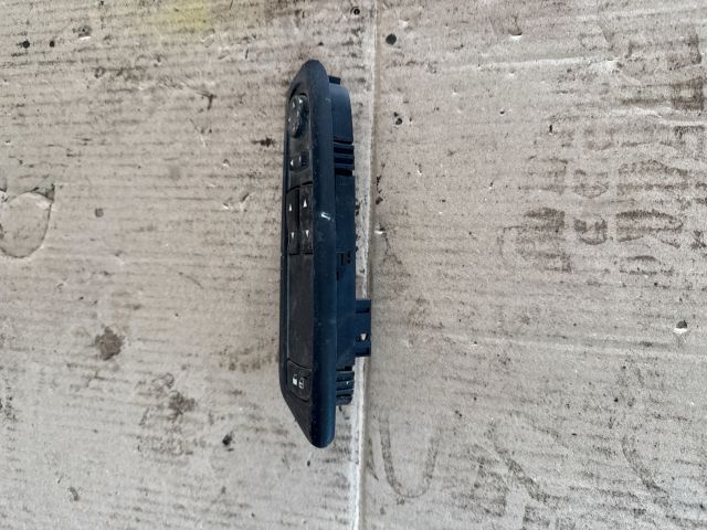 bontott FIAT STILO Ablakemelő Kapcsoló Négyes / Kettes