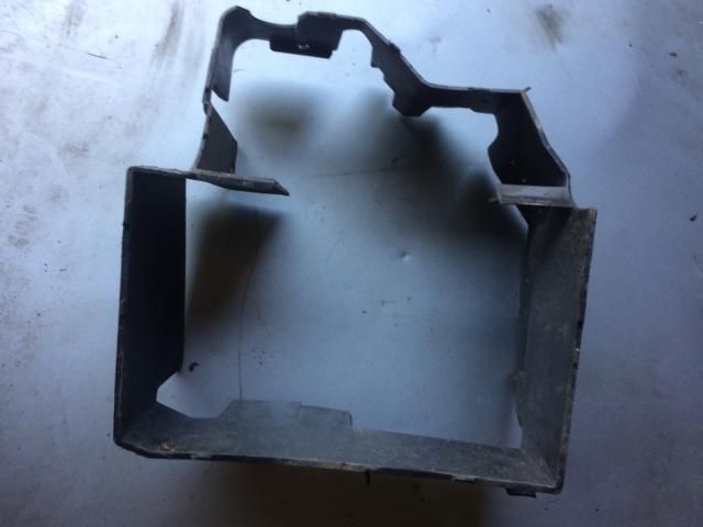 bontott FIAT STILO Akkumulátor Tartó