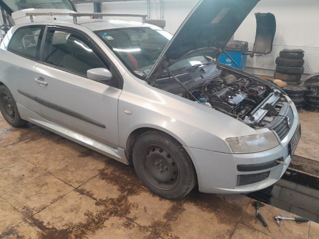 bontott FIAT STILO Bal B Oszlop Burkolat