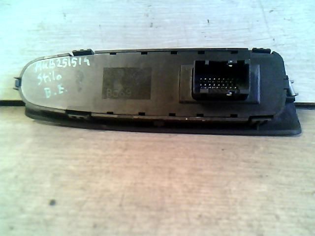 bontott FIAT STILO Bal első Ablakemelő Kapcsoló