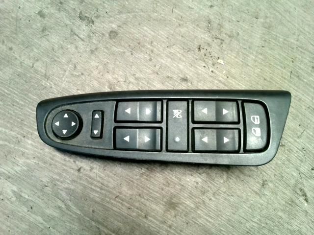 bontott FIAT STILO Bal első Ablakemelő Kapcsoló