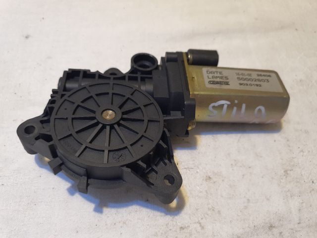 bontott FIAT STILO Bal első Ablakemelő Motor