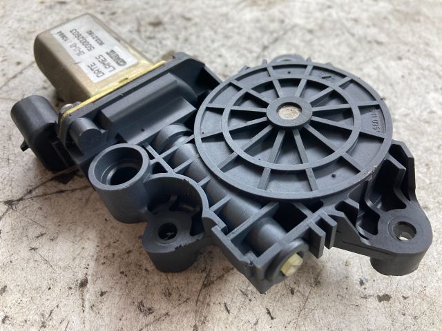 bontott FIAT STILO Bal első Ablakemelő Motor