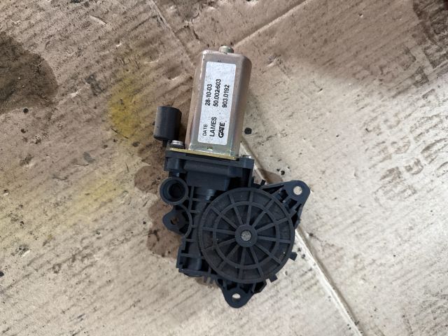 bontott FIAT STILO Bal első Ablakemelő Motor