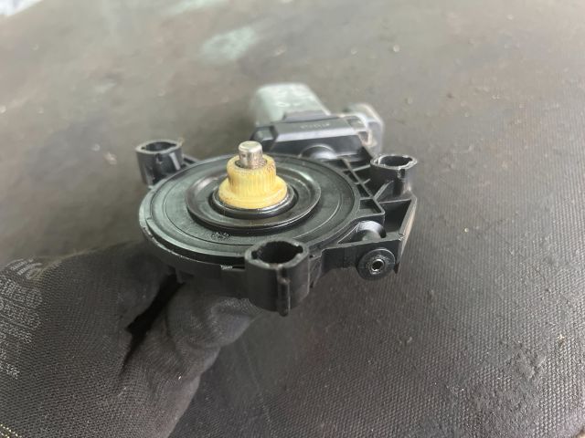 bontott FIAT STILO Bal első Ablakemelő Motor