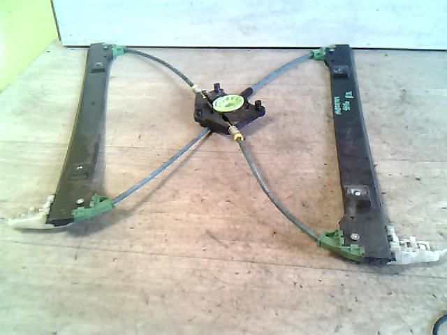 bontott FIAT STILO Bal első Ablakemelő Szerkezet (Elektromos)