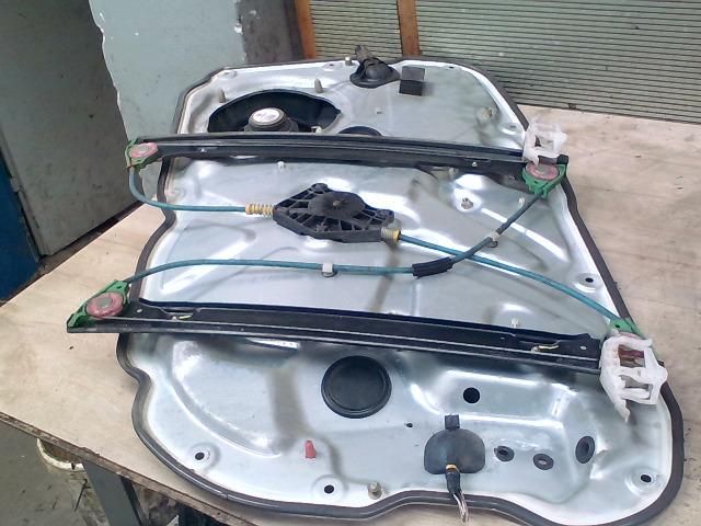 bontott FIAT STILO Bal első Ablakemelő Szerkezet (Elektromos)