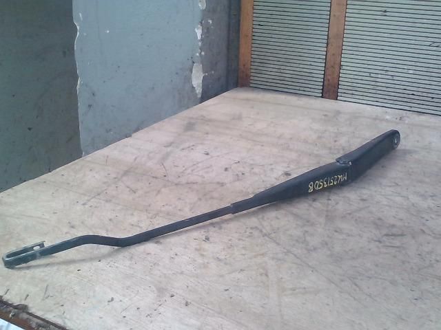 bontott FIAT STILO Bal első Ablaktörlő Kar