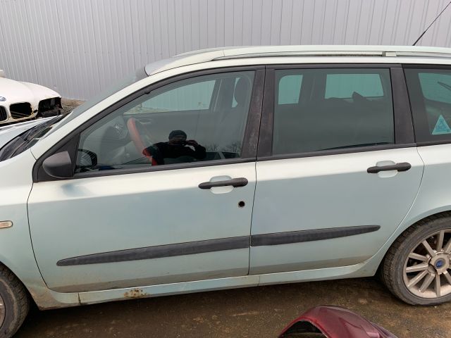 bontott FIAT STILO Bal első Ajtó (Részeivel)