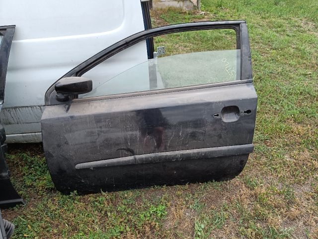 bontott FIAT STILO Bal első Ajtó (Részeivel)