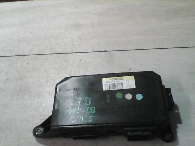 bontott FIAT STILO Bal első Ajtó Vezérlőegység