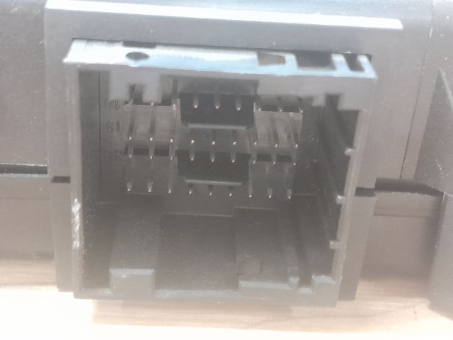 bontott FIAT STILO Bal első Ajtó Vezérlőegység