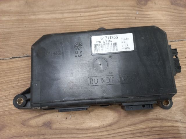 bontott FIAT STILO Bal első Ajtó Vezérlőegység