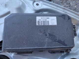 bontott FIAT STILO Bal első Ajtó Vezérlőegység